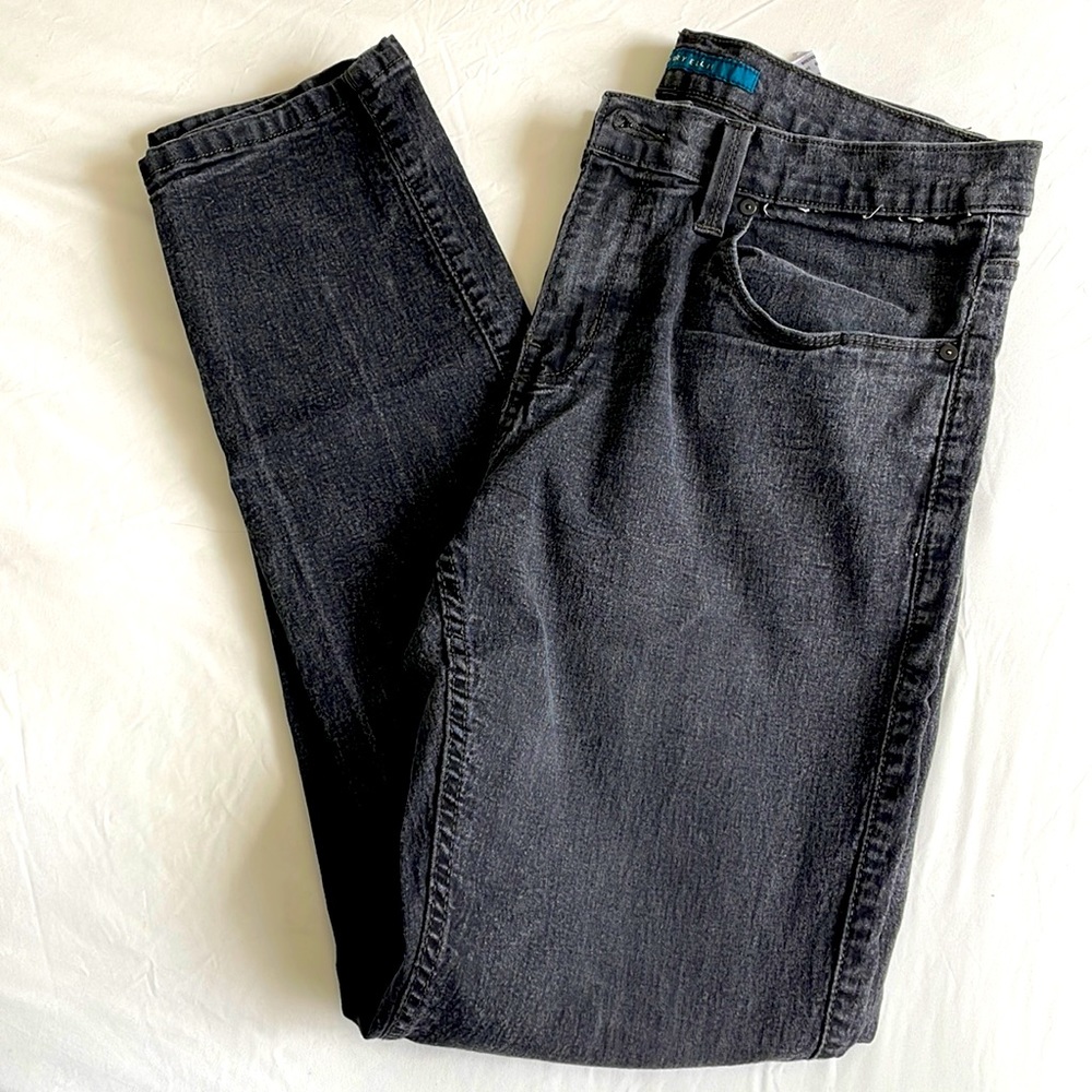 Perry Ellis Men’s 34 X 32 Dark Wash Jeans